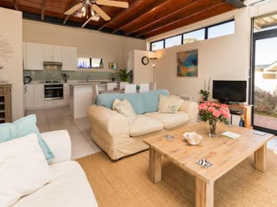 Holiday home Modern Near Noordhoek *