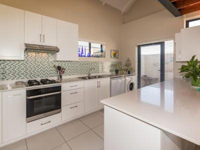Modern Near Noordhoek Holiday home *